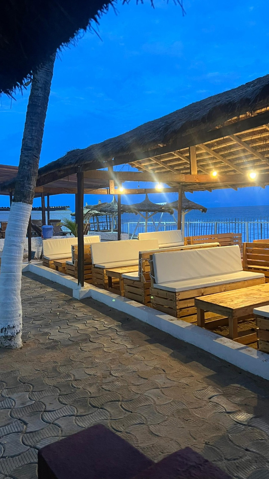 Vue de la plage Hôtel Chemoa Grand-Bassam