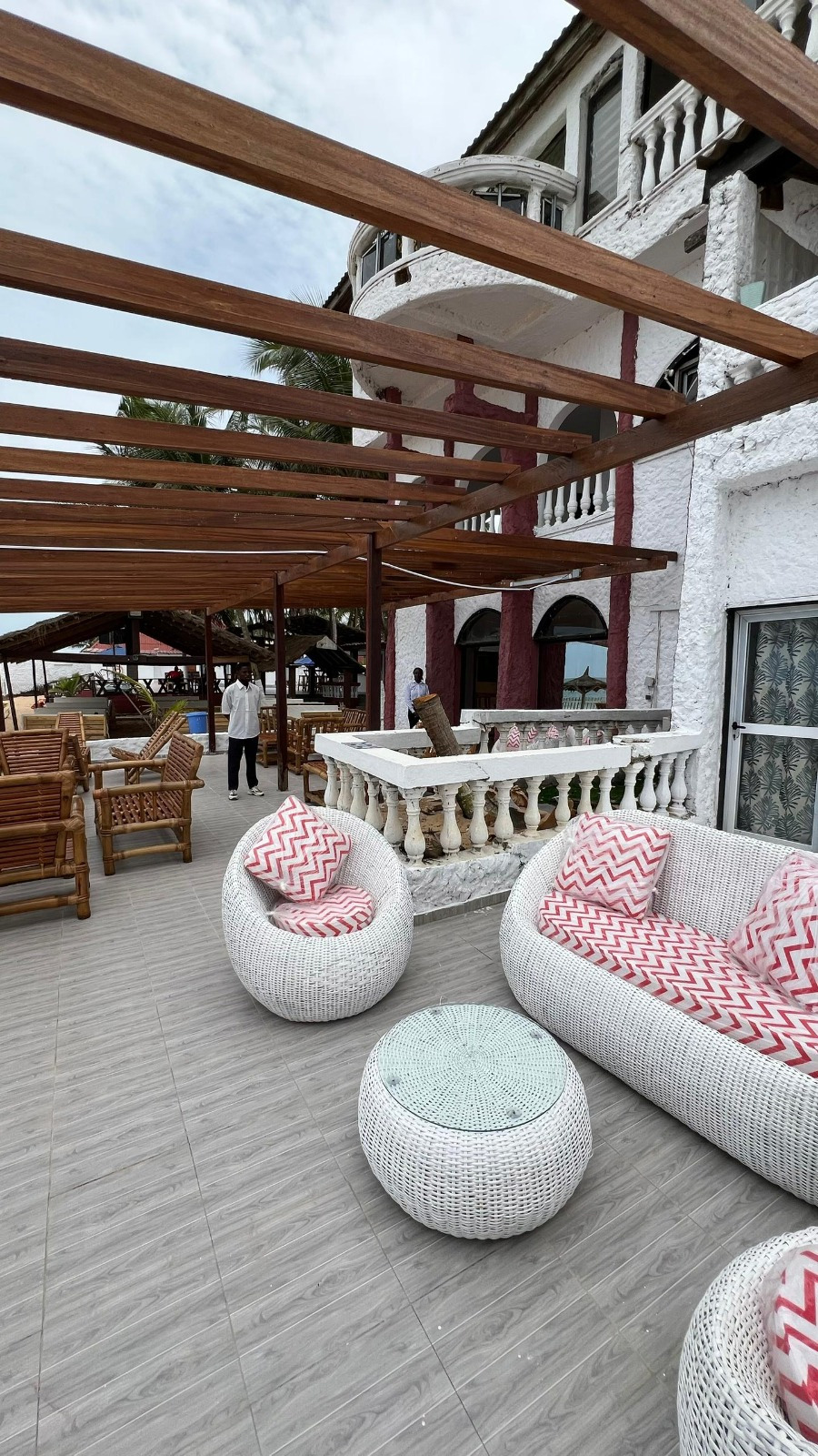 Restaurant terrasse Hôtel Chemoa bord de mer